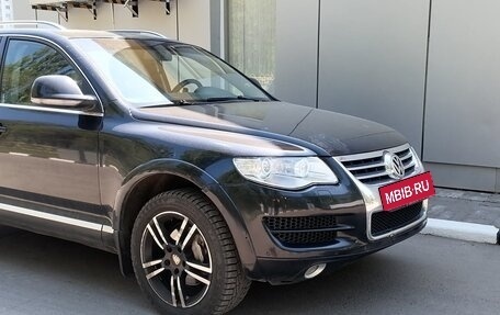 Volkswagen Touareg III, 2006 год, 690 000 рублей, 3 фотография