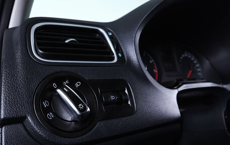 Volkswagen Polo VI (EU Market), 2015 год, 949 000 рублей, 21 фотография