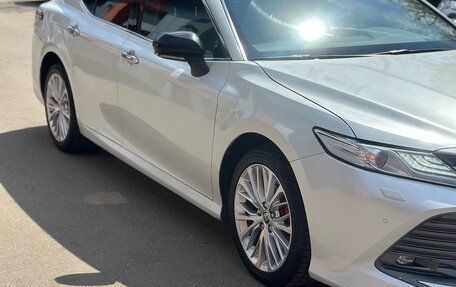 Toyota Camry, 2020 год, 2 900 000 рублей, 10 фотография