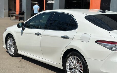 Toyota Camry, 2020 год, 2 900 000 рублей, 6 фотография