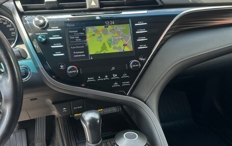 Toyota Camry, 2020 год, 2 900 000 рублей, 15 фотография