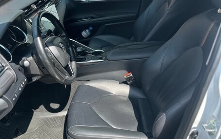 Toyota Camry, 2020 год, 2 900 000 рублей, 18 фотография