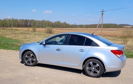 Chevrolet Cruze II, 2011 год, 760 000 рублей, 3 фотография