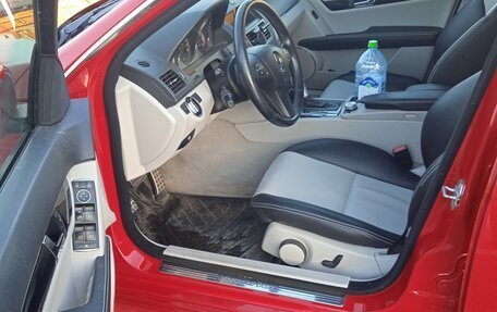 Mercedes-Benz C-Класс, 2011 год, 1 200 000 рублей, 15 фотография