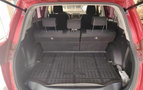 Toyota RAV4, 2015 год, 1 900 000 рублей, 18 фотография