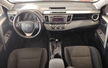 Toyota RAV4, 2015 год, 1 900 000 рублей, 16 фотография