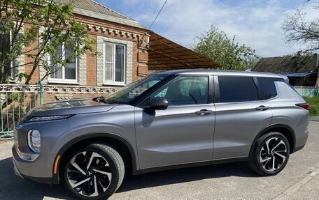 Mitsubishi Outlander, 2021 год, 3 250 000 рублей, 3 фотография