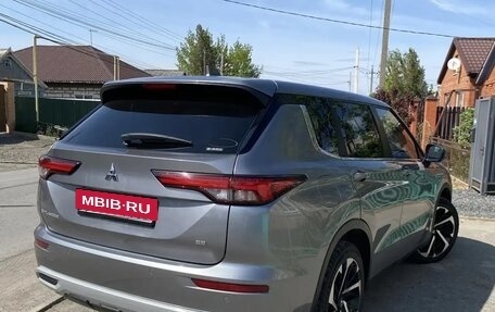 Mitsubishi Outlander, 2021 год, 3 250 000 рублей, 2 фотография