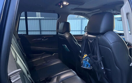 Cadillac Escalade IV, 2019 год, 5 300 000 рублей, 13 фотография