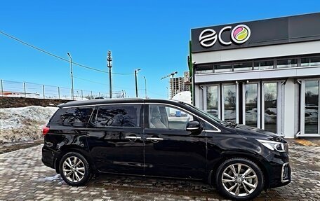 KIA Carnival III, 2019 год, 2 900 000 рублей, 1 фотография