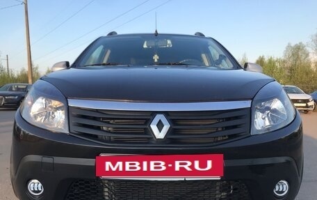 Renault Sandero I, 2013 год, 760 000 рублей, 2 фотография