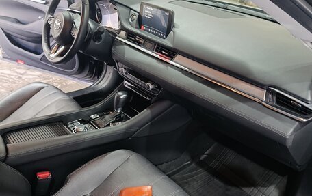 Mazda 6, 2020 год, 2 850 000 рублей, 14 фотография