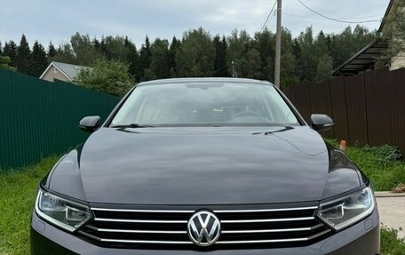 Volkswagen Passat B8 рестайлинг, 2018 год, 1 950 000 рублей, 4 фотография