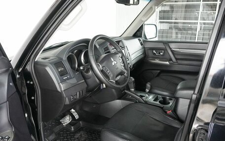 Mitsubishi Pajero IV, 2011 год, 1 990 000 рублей, 10 фотография