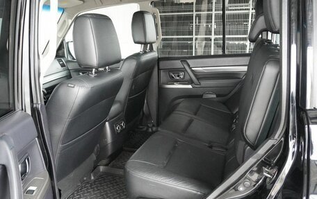 Mitsubishi Pajero IV, 2011 год, 1 990 000 рублей, 16 фотография