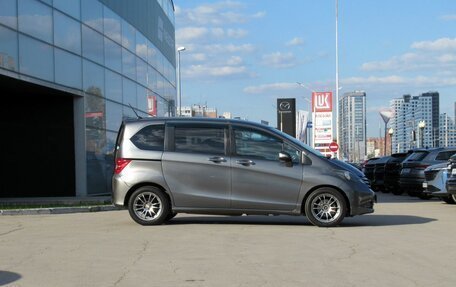 Honda Freed I, 2009 год, 900 000 рублей, 4 фотография