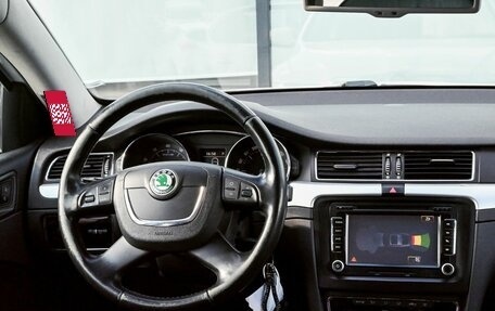 Skoda Superb III рестайлинг, 2011 год, 1 030 000 рублей, 19 фотография