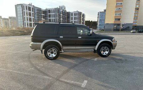 Mitsubishi Pajero Sport II рестайлинг, 2002 год, 850 000 рублей, 4 фотография