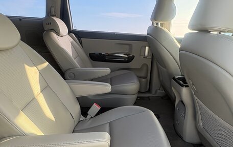 KIA Carnival III, 2019 год, 2 900 000 рублей, 13 фотография