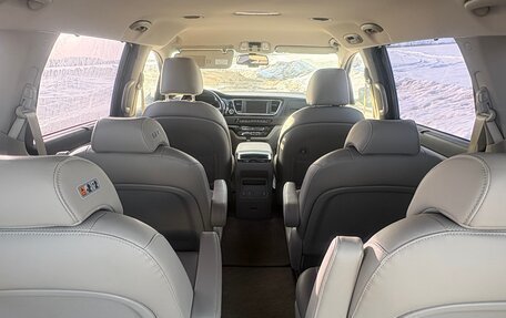 KIA Carnival III, 2019 год, 2 900 000 рублей, 14 фотография