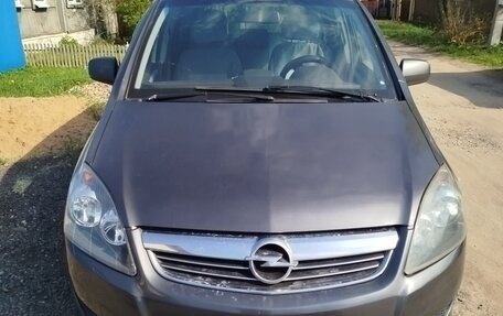 Opel Zafira B, 2011 год, 600 000 рублей, 1 фотография