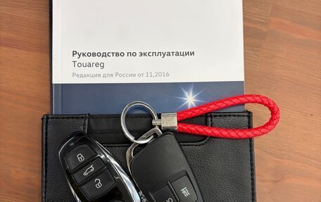 Volkswagen Touareg III, 2017 год, 3 100 000 рублей, 14 фотография