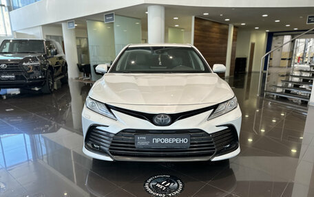 Toyota Camry, 2021 год, 3 198 000 рублей, 2 фотография