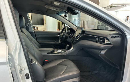 Toyota Camry, 2021 год, 3 198 000 рублей, 13 фотография