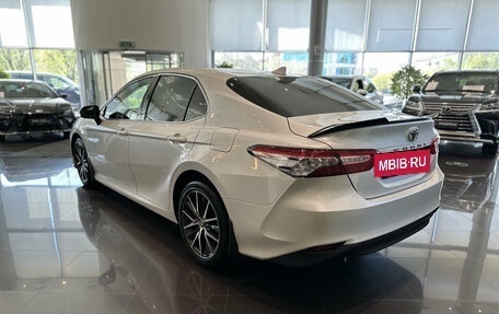 Toyota Camry, 2021 год, 3 198 000 рублей, 8 фотография