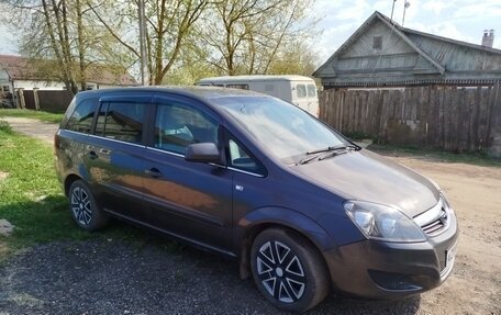 Opel Zafira B, 2011 год, 600 000 рублей, 2 фотография