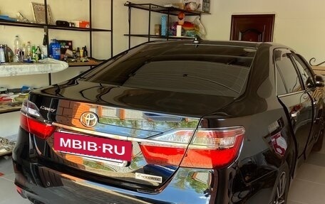Toyota Camry, 2017 год, 2 850 000 рублей, 2 фотография