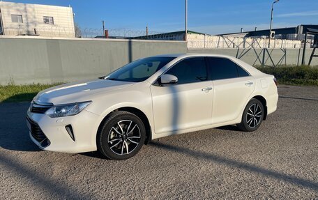 Toyota Camry, 2017 год, 2 850 000 рублей, 3 фотография