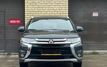Mitsubishi Outlander III рестайлинг 3, 2016 год, 1 729 000 рублей, 8 фотография