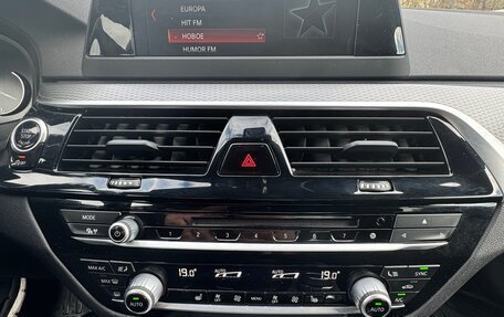 BMW 5 серия, 2019 год, 3 600 000 рублей, 9 фотография