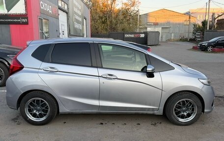 Honda Fit III, 2018 год, 1 190 000 рублей, 6 фотография