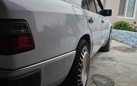 Mercedes-Benz W124, 1990 год, 440 000 рублей, 2 фотография