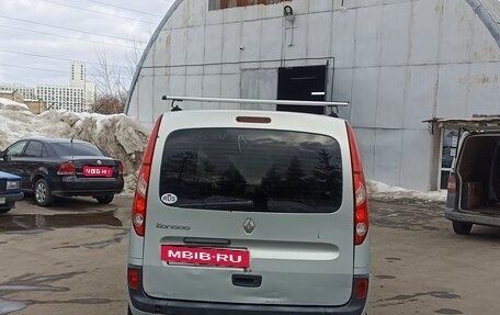 Renault Kangoo II рестайлинг, 2010 год, 680 000 рублей, 1 фотография