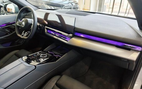 BMW 5 серия, 2025 год, 10 400 000 рублей, 14 фотография