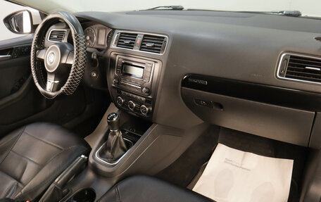 Volkswagen Jetta VI, 2014 год, 1 019 000 рублей, 10 фотография