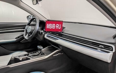 Geely Emgrand, 2023 год, 1 740 000 рублей, 11 фотография