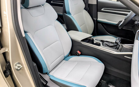 Geely Emgrand, 2023 год, 1 740 000 рублей, 25 фотография