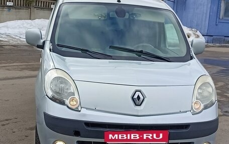 Renault Kangoo II рестайлинг, 2010 год, 680 000 рублей, 3 фотография