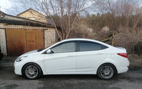 Hyundai Solaris II рестайлинг, 2012 год, 899 000 рублей, 3 фотография
