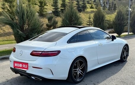 Mercedes-Benz E-Класс, 2017 год, 4 300 000 рублей, 8 фотография