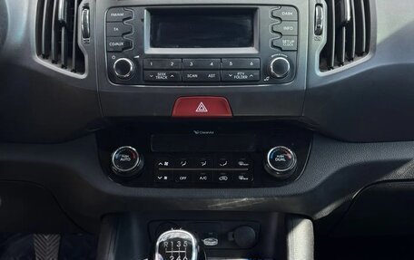 KIA Sportage III, 2011 год, 1 090 000 рублей, 11 фотография