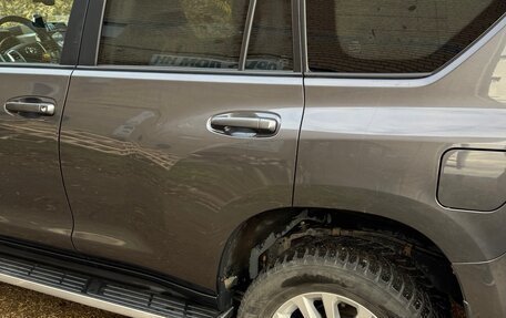 Toyota Land Cruiser Prado 150 рестайлинг 2, 2016 год, 4 650 000 рублей, 8 фотография
