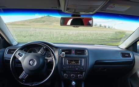 Volkswagen Jetta VI, 2013 год, 1 090 000 рублей, 6 фотография