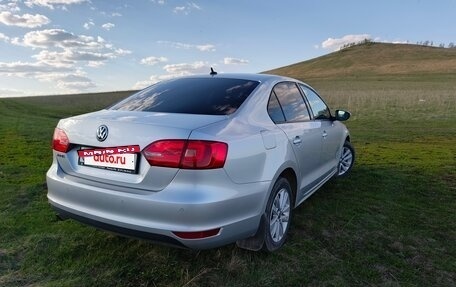 Volkswagen Jetta VI, 2013 год, 1 090 000 рублей, 4 фотография