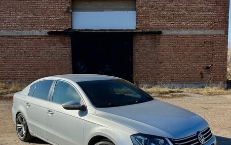 Volkswagen Passat B7, 2011 год, 990 000 рублей, 1 фотография