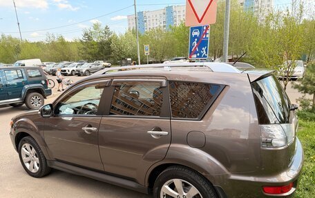 Mitsubishi Outlander III рестайлинг 3, 2010 год, 1 750 000 рублей, 7 фотография